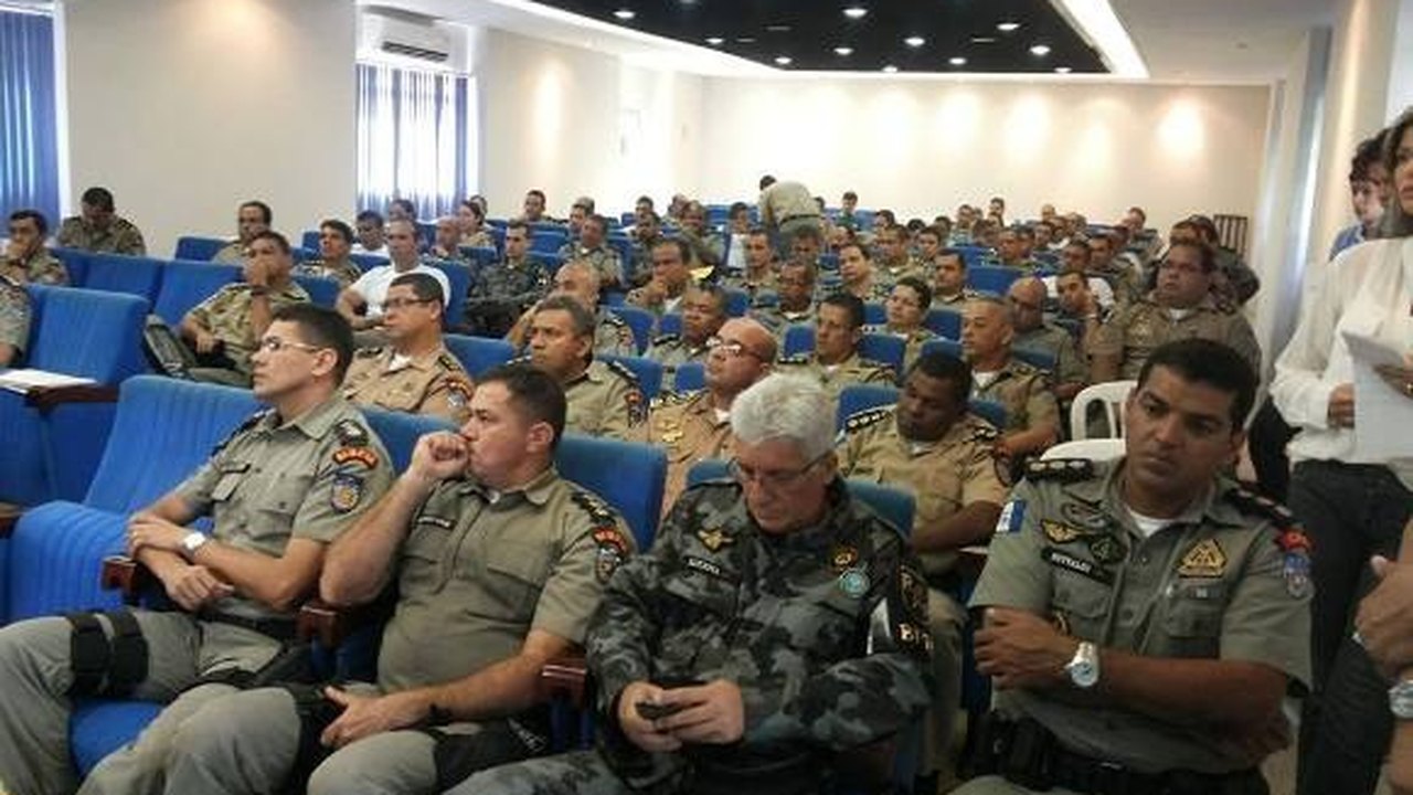 Polícia Militar apresenta plano operacional para réveillon 2014