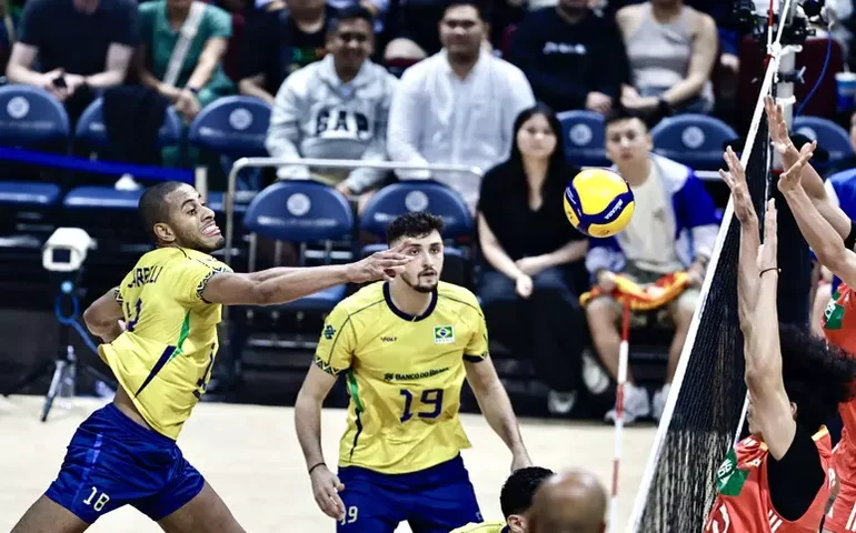 Itália e Brasil estreiam com vitória no Mundial de Vôlei