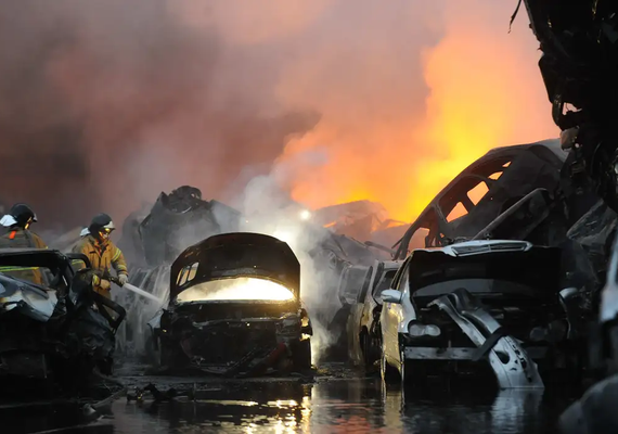 Incêndio em carro assusta motoristas em Florianópolis