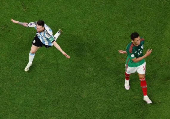Messi marca, Argentina bate o México e respira na Copa do Mundo