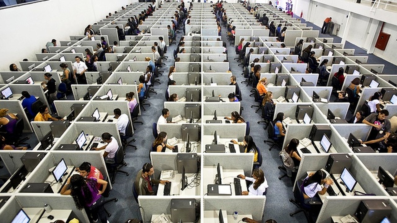 Cade pede condenação de empresas de telefonia por prática de cartel