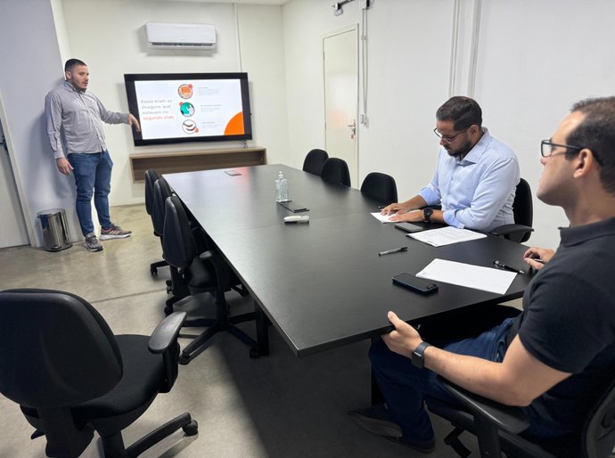 Plataforma do OxeTech passa a ser acessível para pessoas com deficiência visual