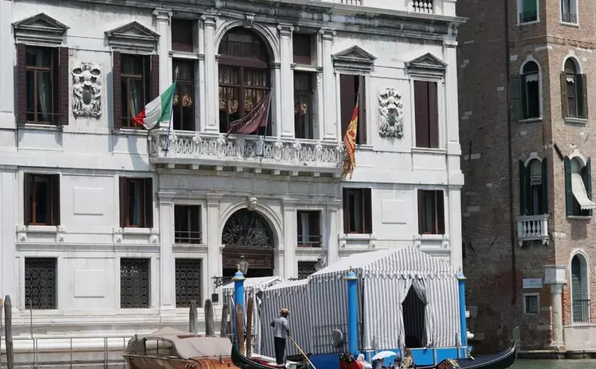 Hotel 7 estrelas de Veneza se prepara para receber casamento de Bezos