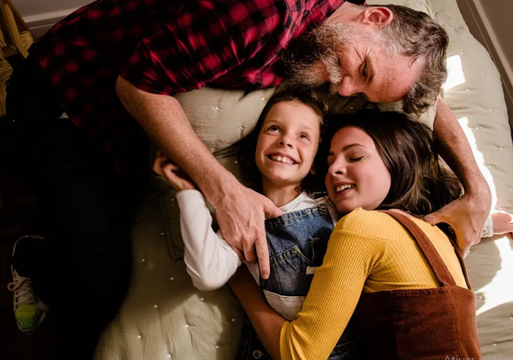 Criar um filho exige planejamento financeiro; especialistas dão dicas