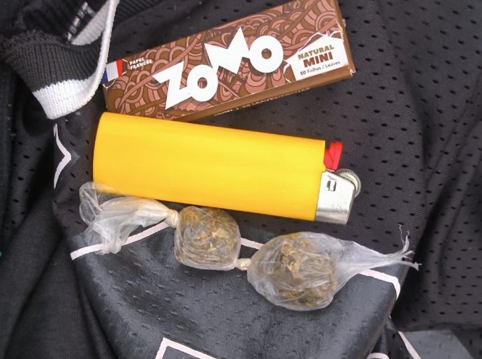 Agentes do Ronda no Bairro flagram uso de drogas no Marco dos Corais