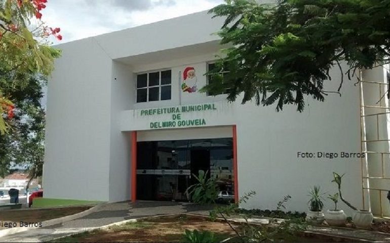MPE/AL pede prisão de prefeito, vereadores, secretários e ex-vereador de Delmiro Gouveia