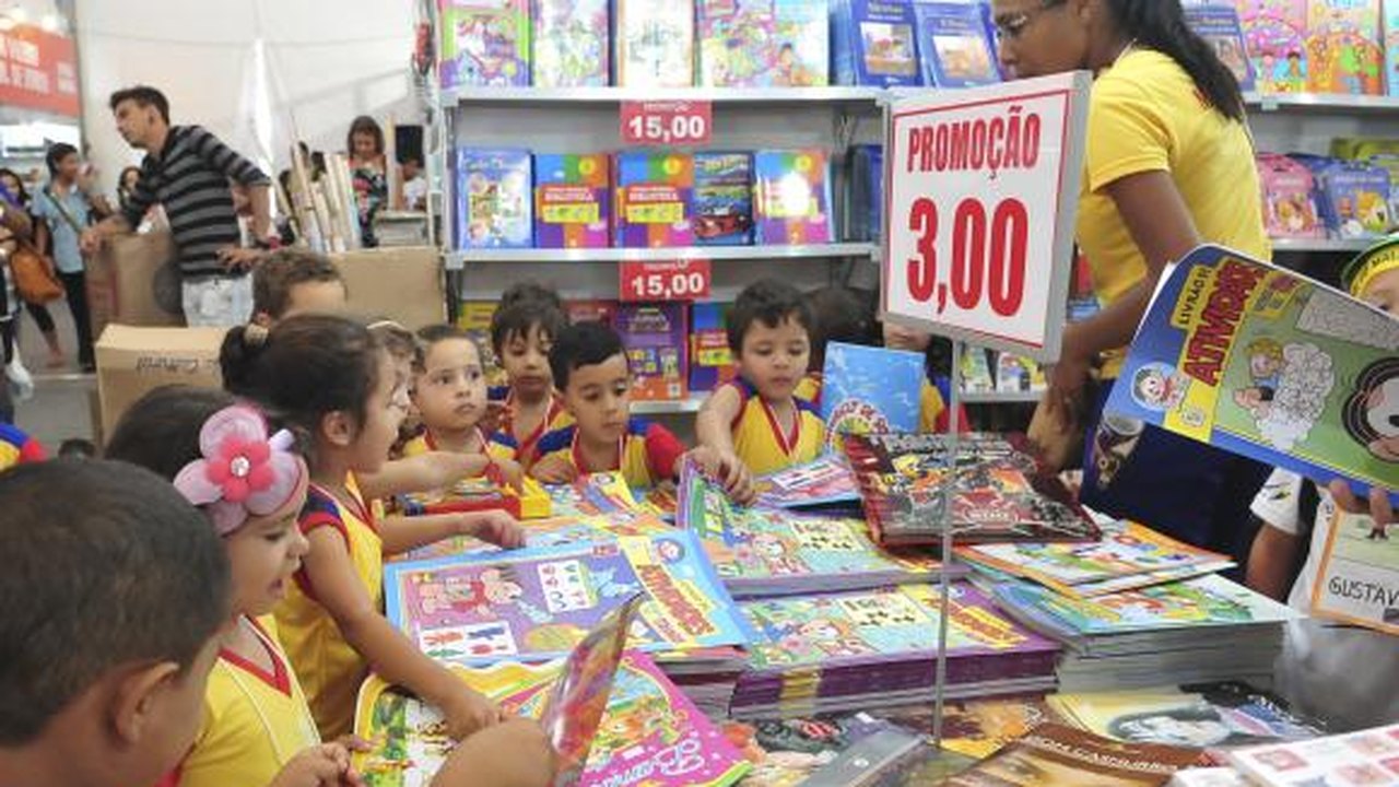 Bienal do Livro de Brasília já atraiu mais de 110 mil pessoas