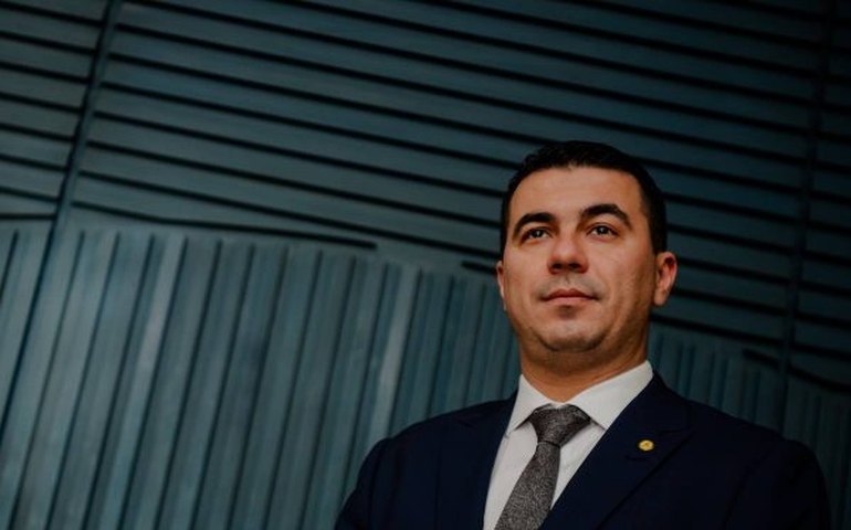 CPI da Covid chama servidor que denunciou suposto esquema na compra da Covaxin