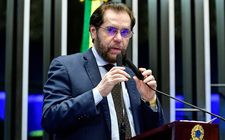 Plínio diz que STF interfere nas atribuições do Congresso Nacional
