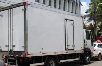 Matadouro Público de Coruripe recebe um caminhão térmico para o transporte de carnes 