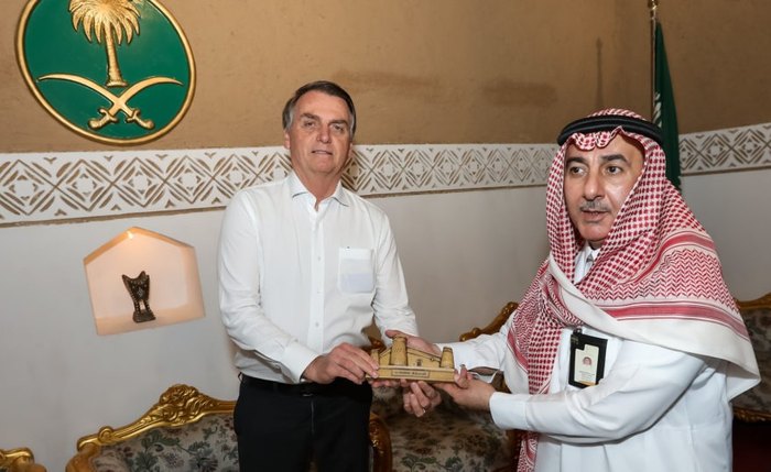 Jair Bolsonaro em visita ao Forte Masmak, em Riad, em 2019