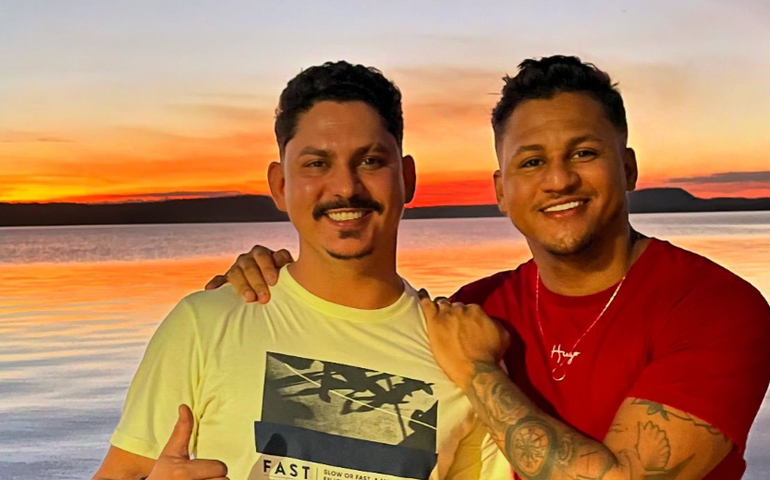 Dupla sertaneja faz show lotado após viralizar com vídeo de plateia vazia