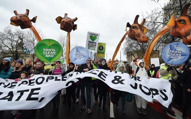 Arapiraca: Jovens do Serviço de Convivência fazem apresentação natalina