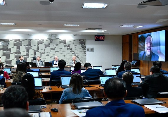 Senado aprova projeto que aumenta pena para crimes cometidos dentro de escolas