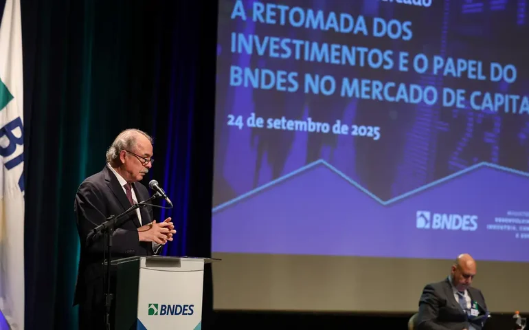 Mercadante defende democratizar acesso ao mercado de capitais