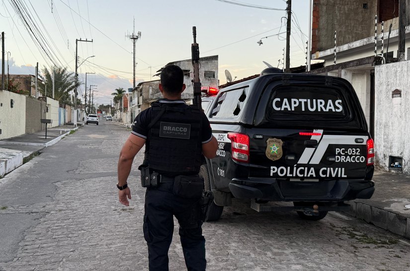 Operação cumpre 40 mandados contra suspeitos de tráfico de drogas, em AL