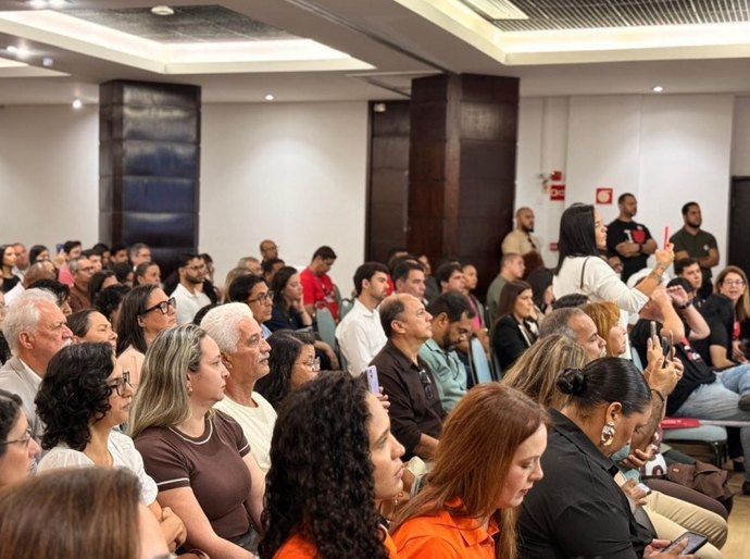Famílias recebem certificados do Minha Casa é Massa e ficam mais perto de realizar sonho da casa própria em Maceió