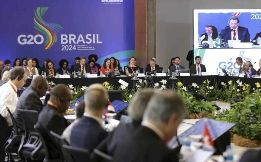 Cúpula social do G20 defende taxação progressiva dos super-ricos e proteção da democracia