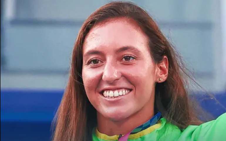 Stefani leva virada de favoritas e cai nas semifinais de duplas do WTA 500 de Stuttgart