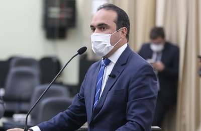 Davi Maia votou pela devolução dos 14% de contribuição dos aposentados e pensionistas de Alagoas