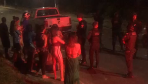 Homem discute com cadeirante e é esfaqueado durante carreata política em Aracaju