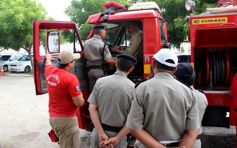 Policiais Militares iniciam aulas práticas para conduzir veículos de emergência