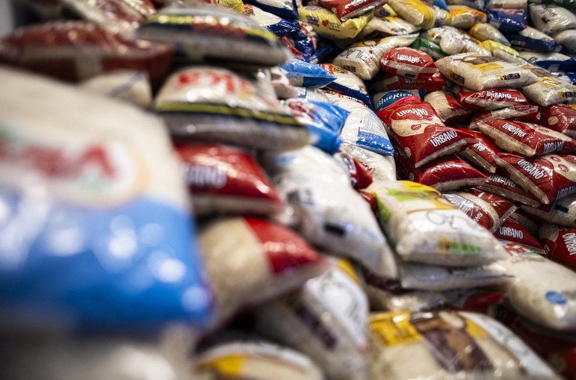 Vila de São João arrecada alimentos em troca de diversão e solidariedade