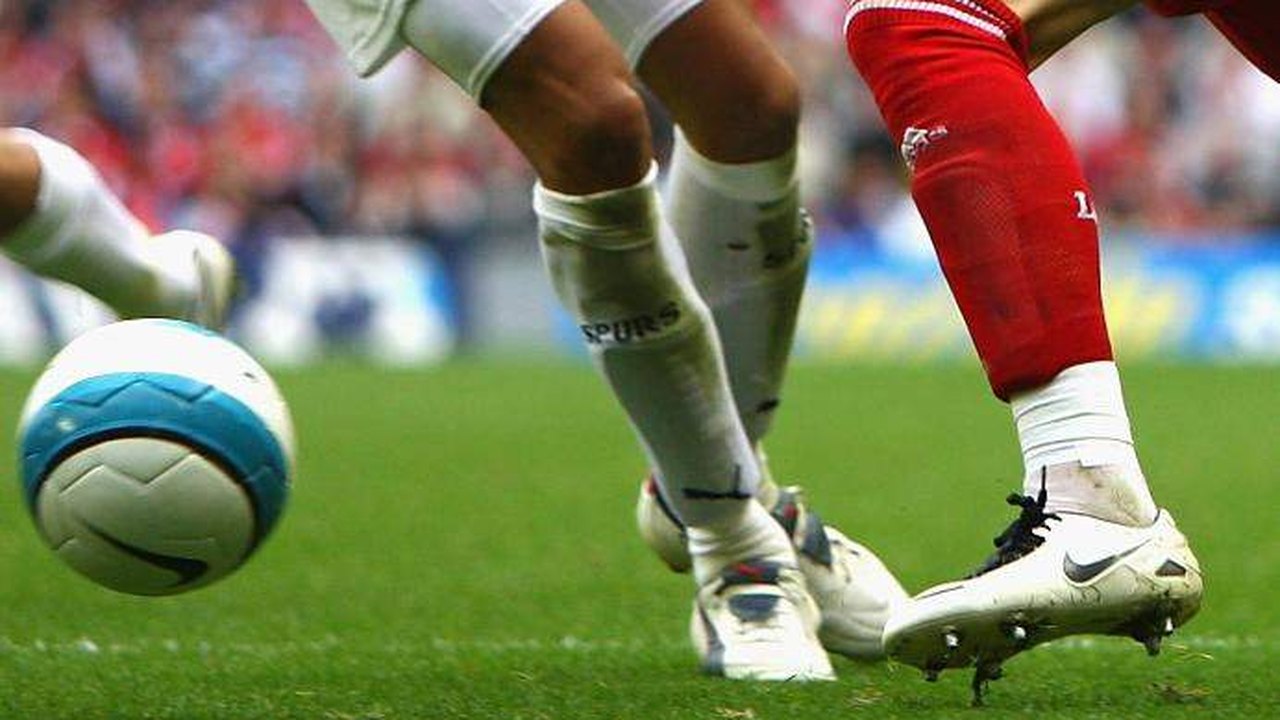 Federação italiana acata decreto e futebol no país não volta antes de 14 de junho