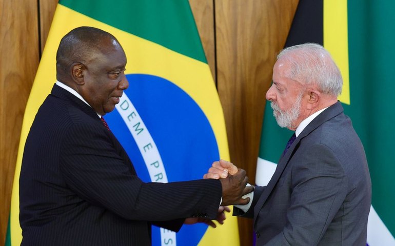 Lula: Brasil e África do Sul devem focar em autonomia para autodefesa