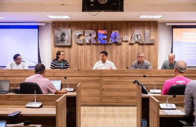 Rodrigo Cunha faz balanço de obras da pasta no Crea