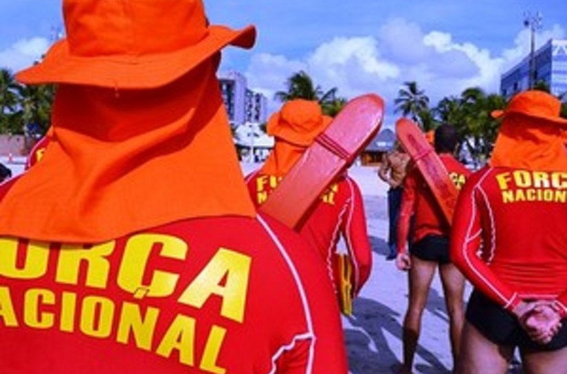 Bombeiros oferece curso de salvamento aos jangadeiros