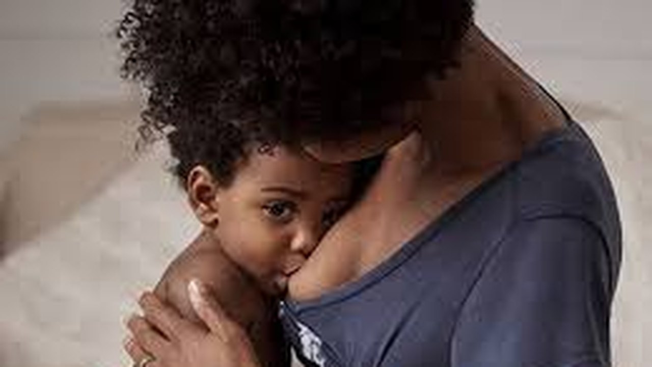 GAP coloca mulher amamentando em seu novo anúncio no Instagram