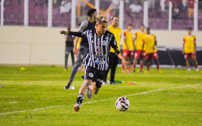 Júnior Viçosa marca dois, ASA bate o Sergipe e lidera o Grupo A-4 da Série D