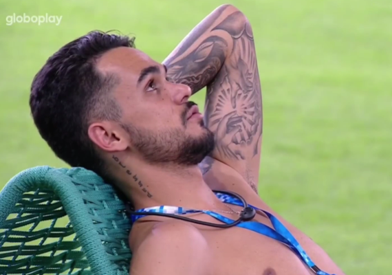 'BBB 25': João Gabriel sugere que João Pedro indique Camilla ao paredão