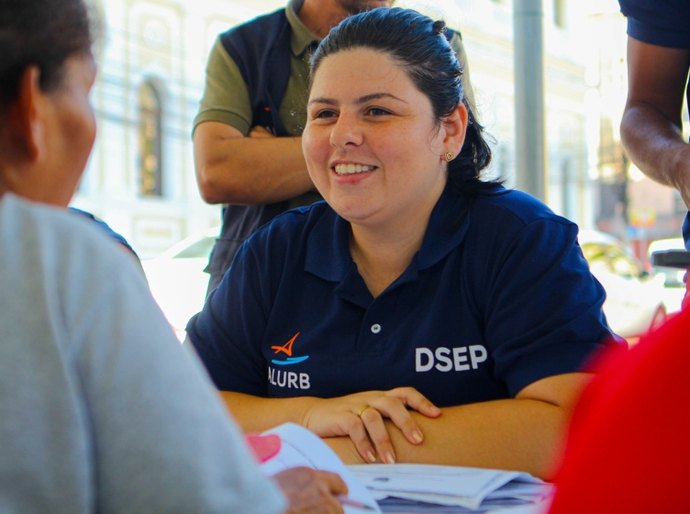 Prefeitura promove ação do Praça é Massa com pessoas em situação de rua no Centro de Maceió