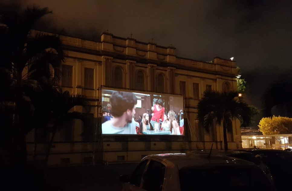 cine drive in