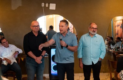 Renan Filho defende diálogo e previsibilidade em encontro com atacadistas de Alagoas