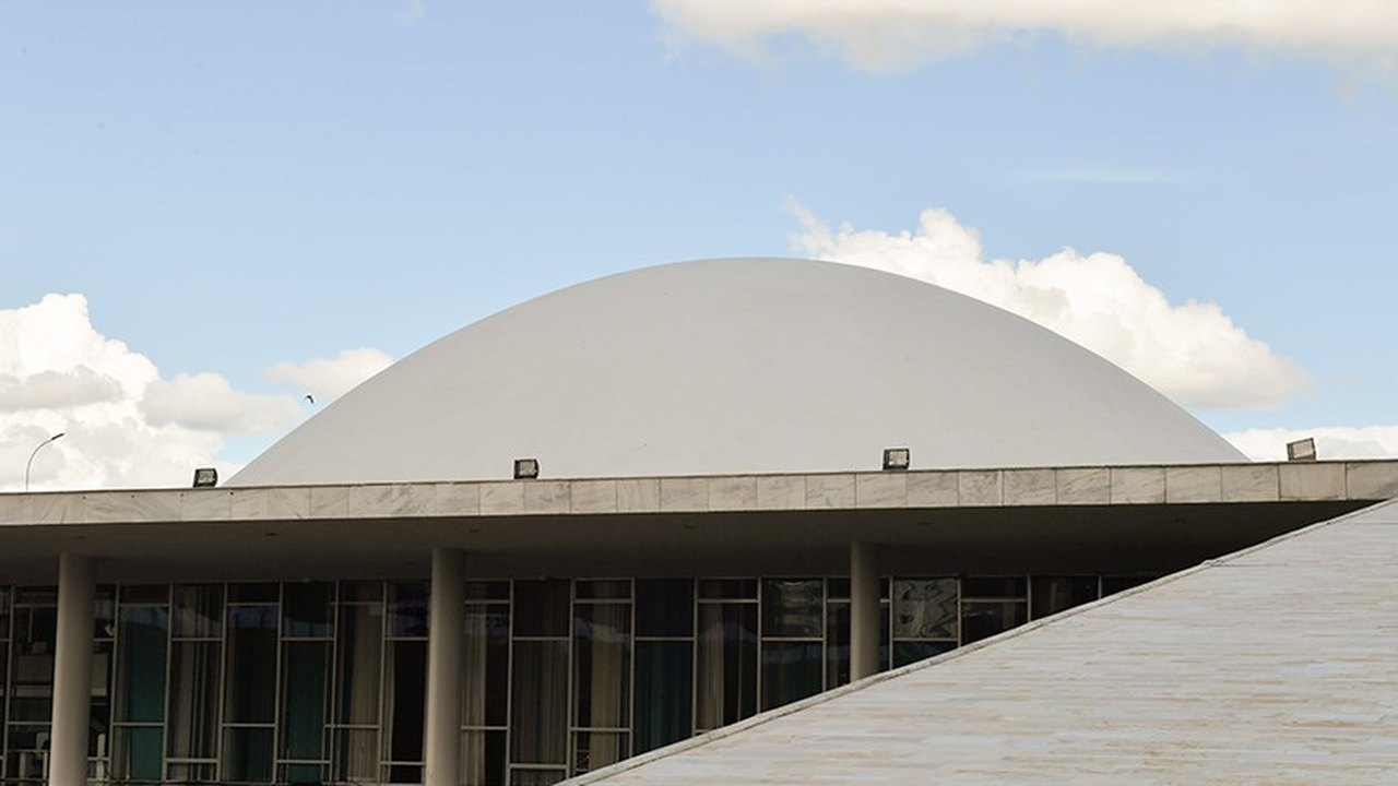 Plenário pode votar indicações de oito diplomatas na terça-feira
