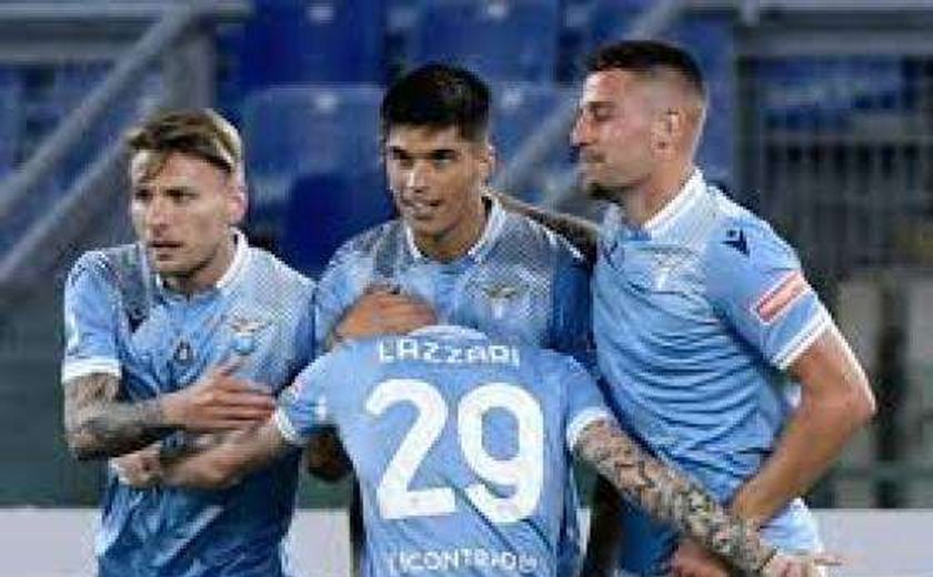 No Italiano, Lazio derrota o Milan e o Napoli vence o Torino