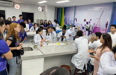Feira de Profissões em Maceió orienta jovens na escolha da carreira