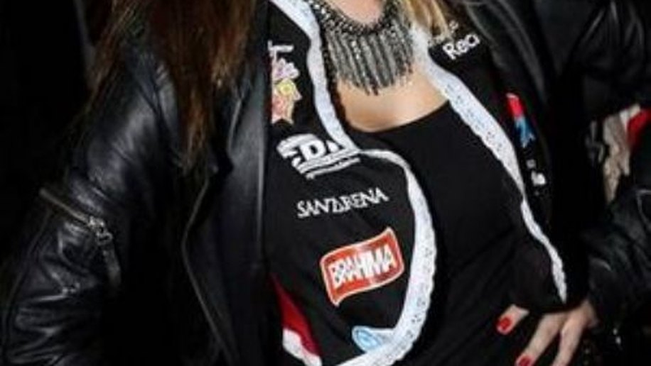 Giovanna Lancellotti passará por cirurgia no joelho esquerdo