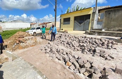 Prefeitura de Penedo melhora qualidade de vida da população com investimentos em infraestrutura