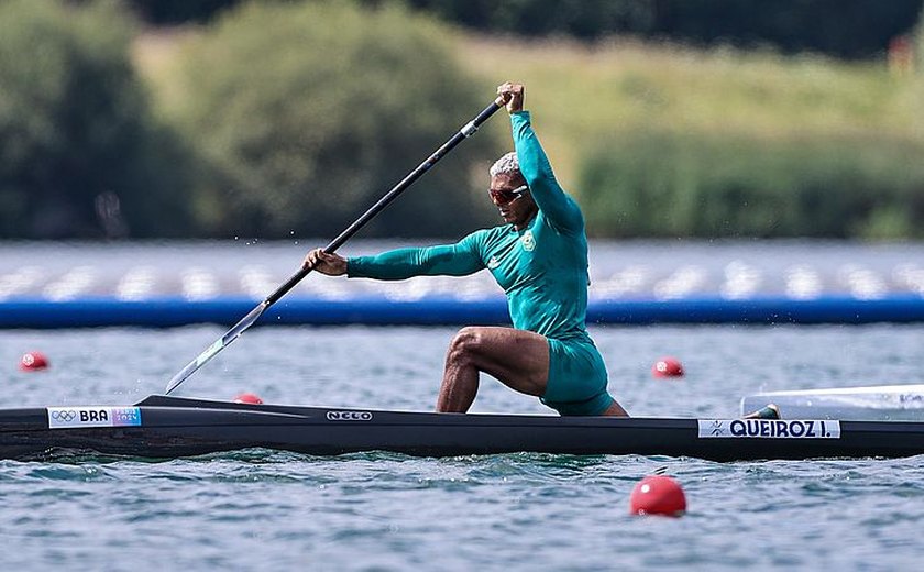 Isaquias avança com tranquilidade e vai direto à semi do C1 1000m