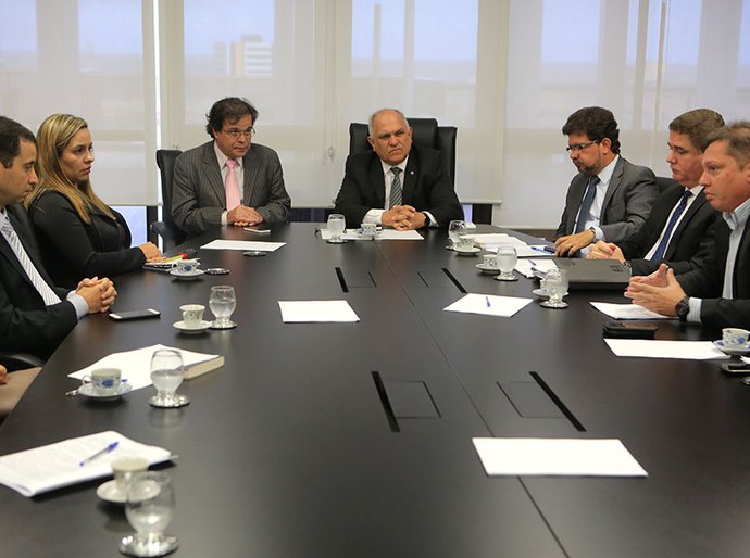 Presidente discute Plano de Cargos com representantes dos servidores do TJ/AL