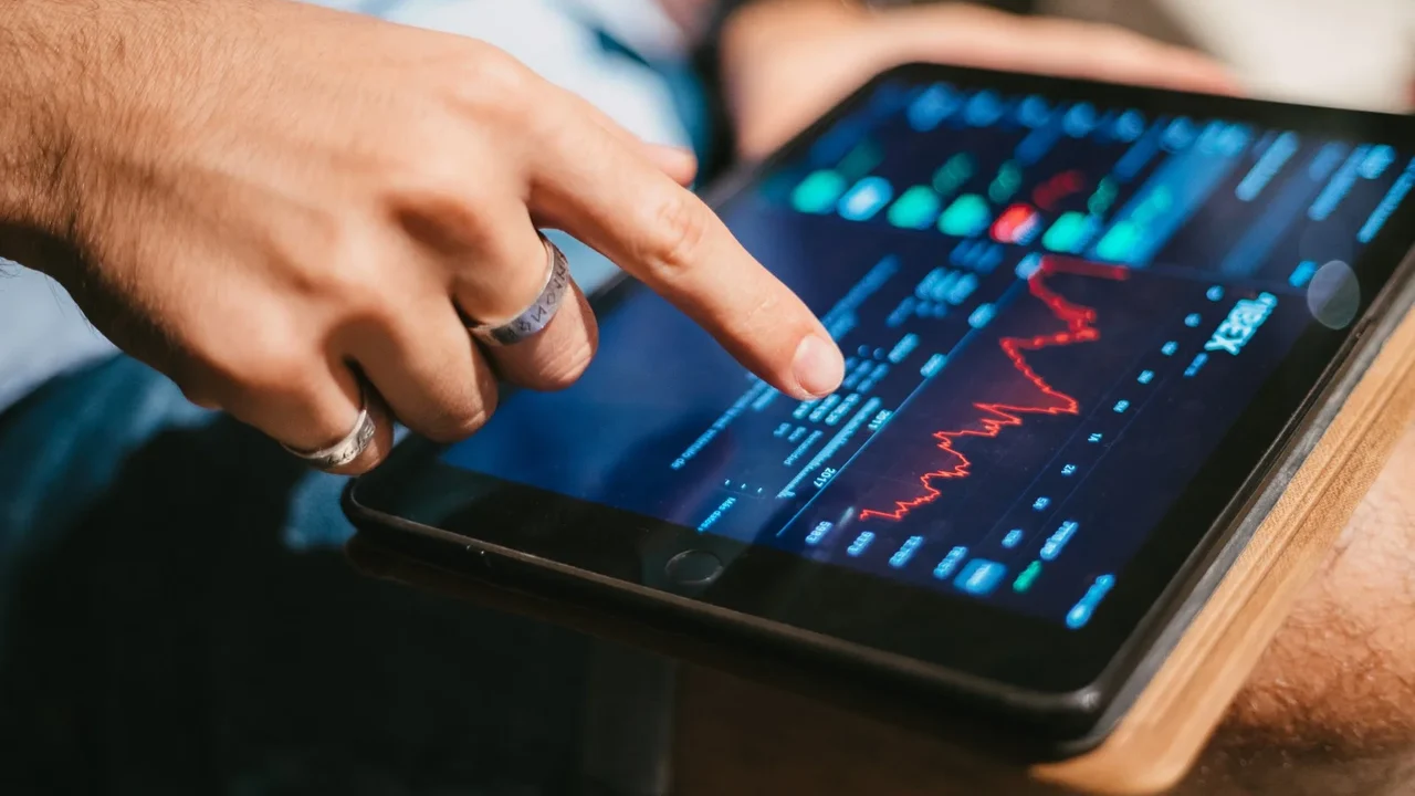 Alagoanos somam R$ 1,65 bilhão em investimentos na bolsa, alta de 13,3%, aponta B3
