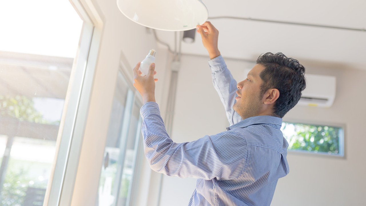 Campanha aborda o que saber antes de comprar uma lâmpada LED