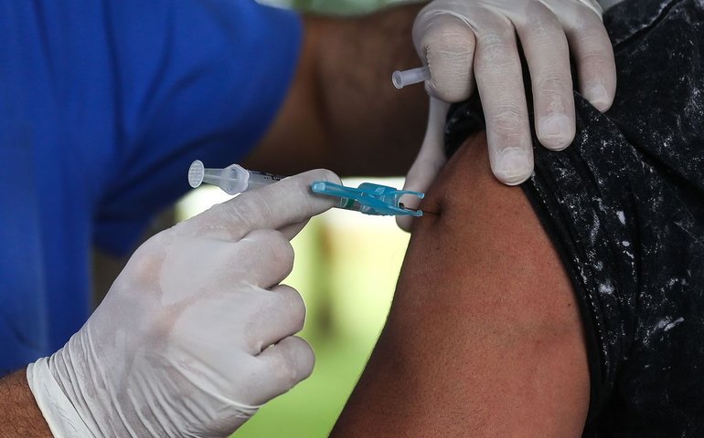 Gripe: campanha de vacinação começa nesta segunda-feira; veja quem deve se imunizar