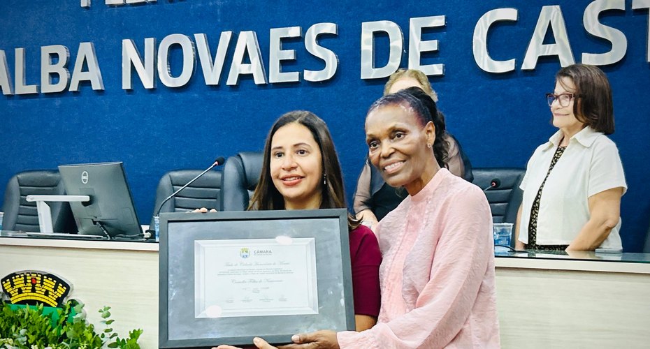 Câmara Municipal entrega Título de Cidadã Honorária à advogada Cosmélia Fôlha