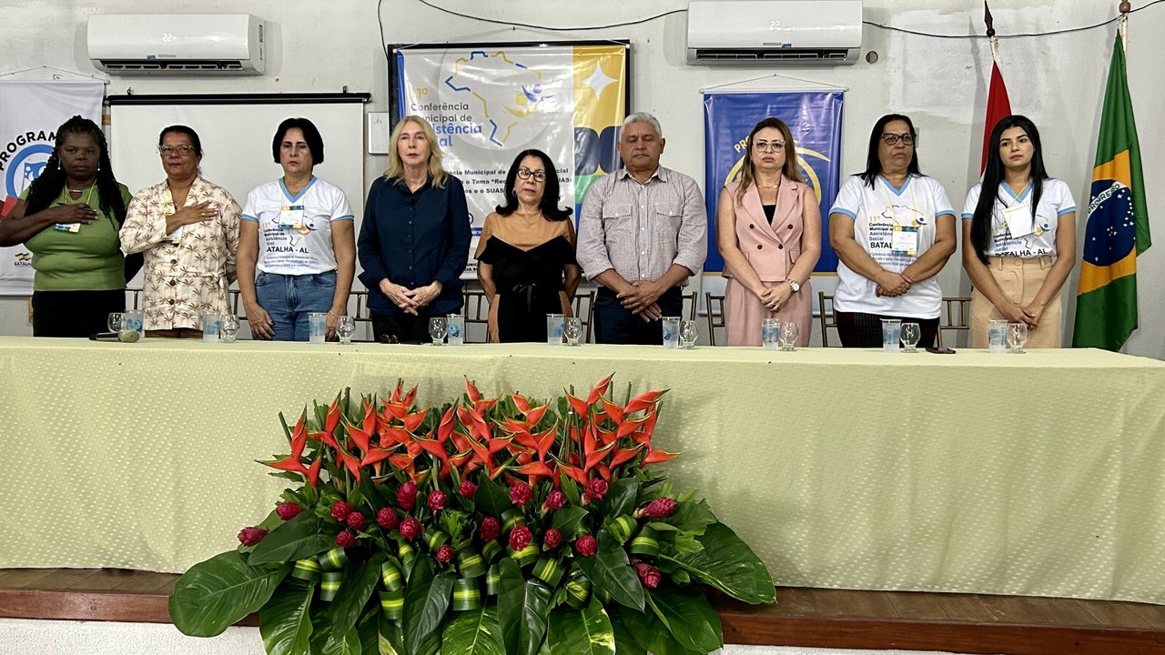 Kátia Born debate sobre a reconstrução do Suas no município de Batalha