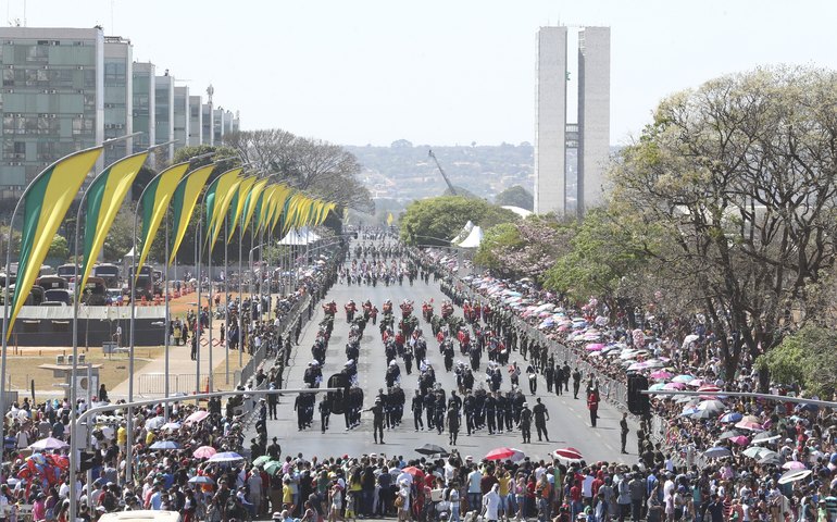 7 de Setembro: governo convoca servidores para garantir plateia e impedir vaias a Lula